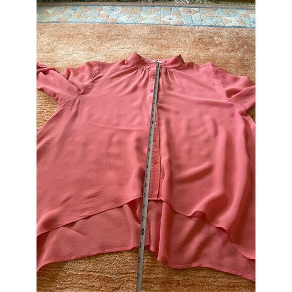 HINGE 100% silk Size M Coral Button Down Long Sleeve Blouse - Picture 7 of 8